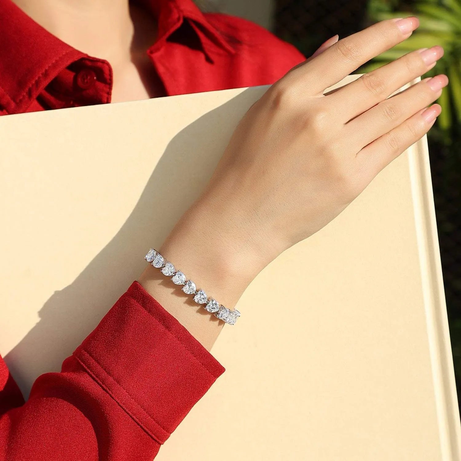 24 Carat Moissanite 925 Sterling Silver Heart Bracelet Moissanite - Tophatter Daily Deals